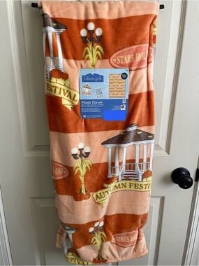 Gilmore Girls Autumn Festival Oversized Throw Blanket - Orange-cream NWT
